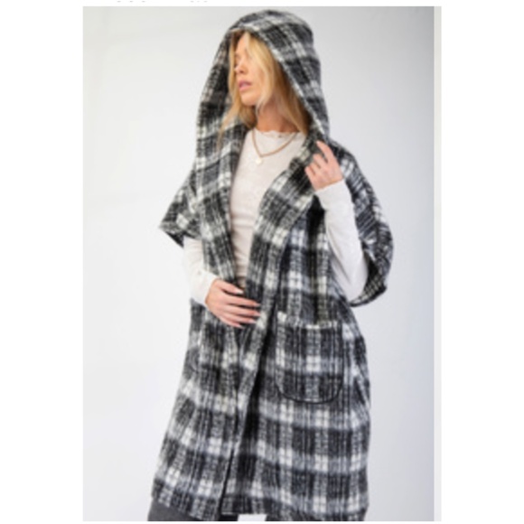 Easel Brushed Fabric Plaid Print Pockets hoodie Short Sleeve Jacket - Picture 3 of 3